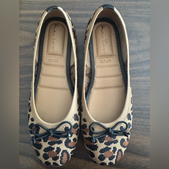 Leopard Flats - Me Too - Size 8 - Picture 1 of 6